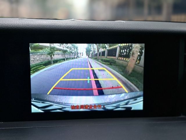LEXUS凌志 IS 300  第8張相片
