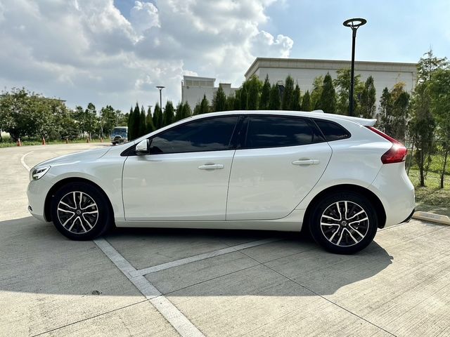 VOLVO富豪 V40  第3張相片