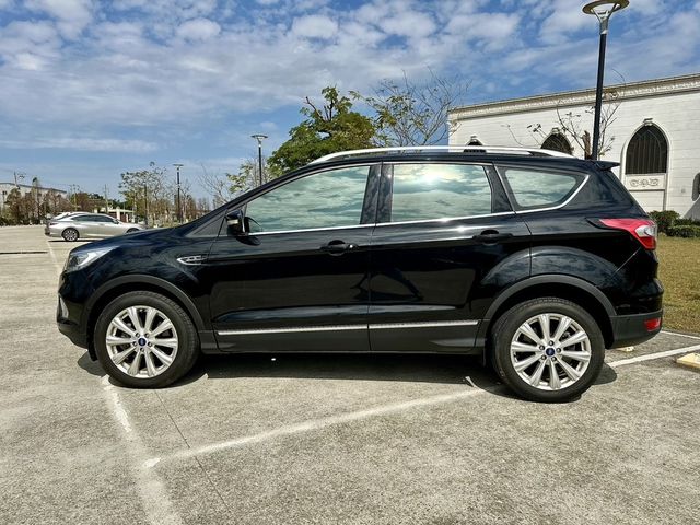 FORD福特 KUGA  第2張相片