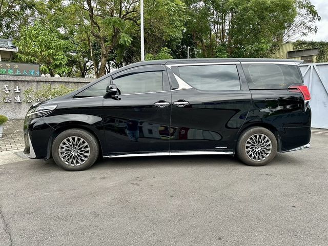 LEXUS凌志 LM300H  第2張相片