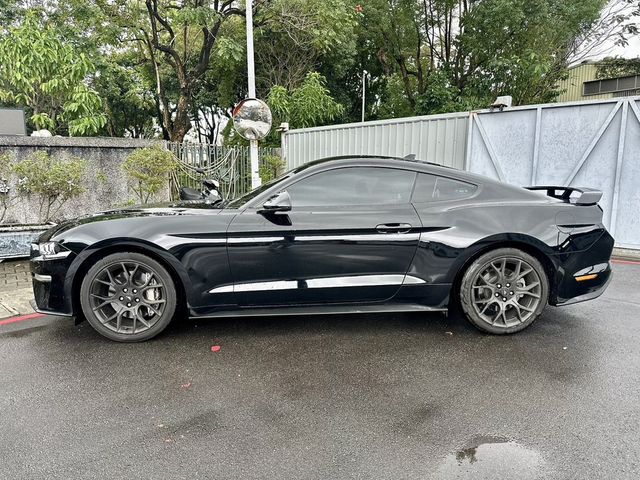 FORD福特 MUSTANG  第3張相片