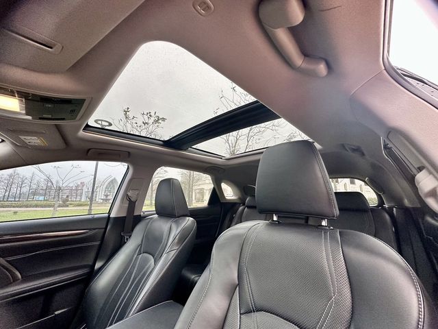 LEXUS凌志 RX450H  第17張相片