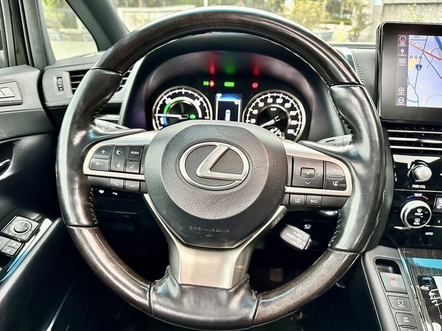 LEXUS凌志 LM300H  第17張相片