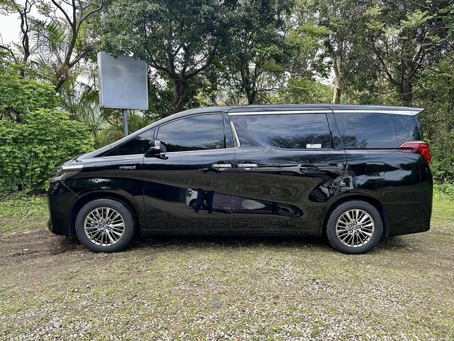 TOYOTA豐田 ALPHARD  第3張相片