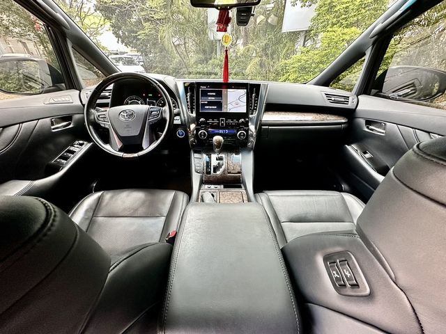 TOYOTA豐田 ALPHARD  第11張相片
