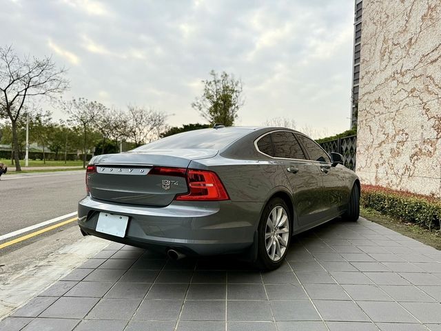 VOLVO富豪 S90  第3張相片