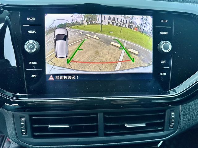 VOLKSWAGEN福斯 T-CROSS  第11張相片