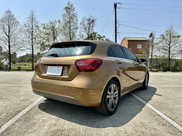 M-BENZ賓士 A180  第3張相片