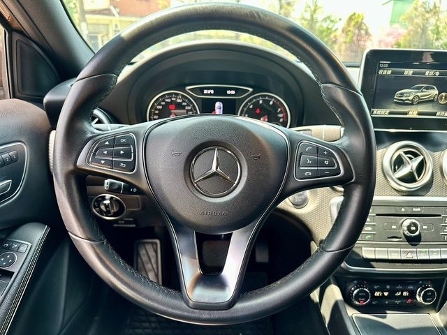 M-BENZ賓士 A180  第8張相片