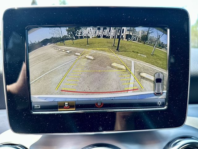 M-BENZ賓士 GLA180  第12張相片