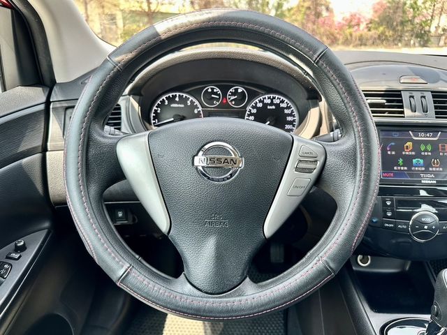 NISSAN日產 TIIDA  第8張相片