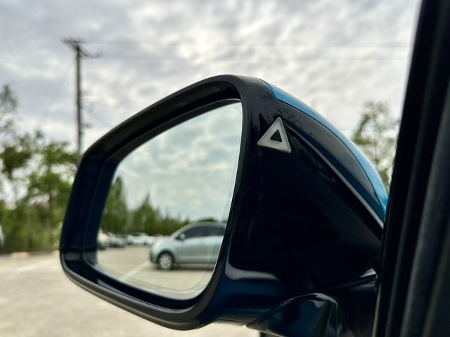 BMW寶馬 420I CONVERTIBLE  第8張相片