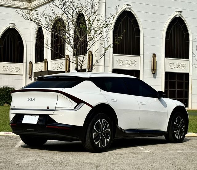KIA起亞 EV6  第2張相片