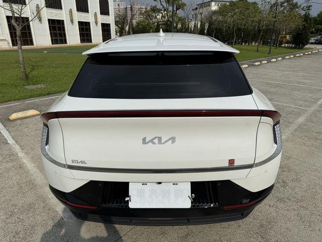 KIA起亞 EV6  第4張相片