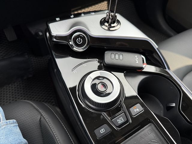 KIA起亞 EV6  第14張相片
