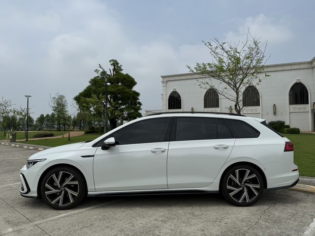 VOLKSWAGEN福斯 GOLF VARIANT  第3張相片
