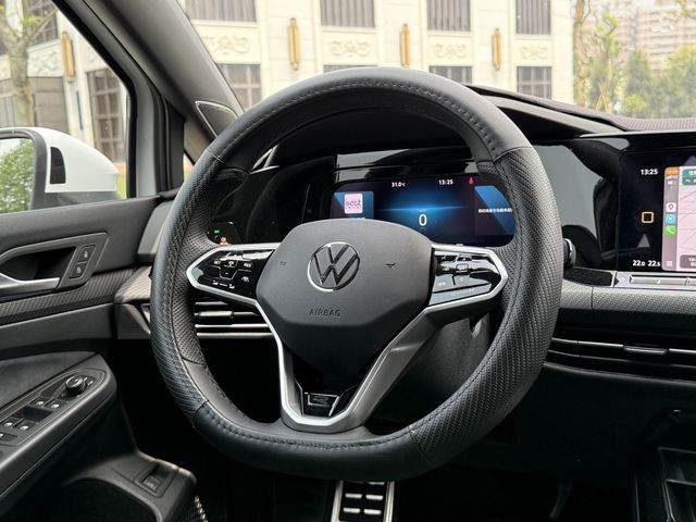 VOLKSWAGEN福斯 GOLF VARIANT  第8張相片