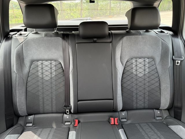VOLKSWAGEN福斯 GOLF VARIANT  第9張相片