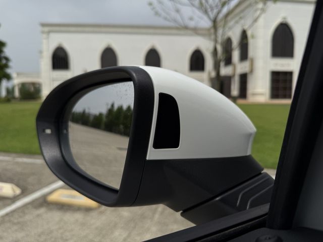 VOLKSWAGEN福斯 GOLF VARIANT  第14張相片