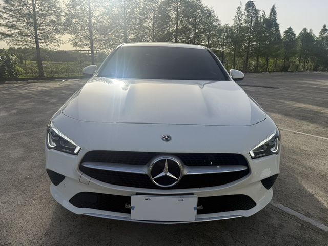 M-BENZ賓士 CLA200  第3張相片