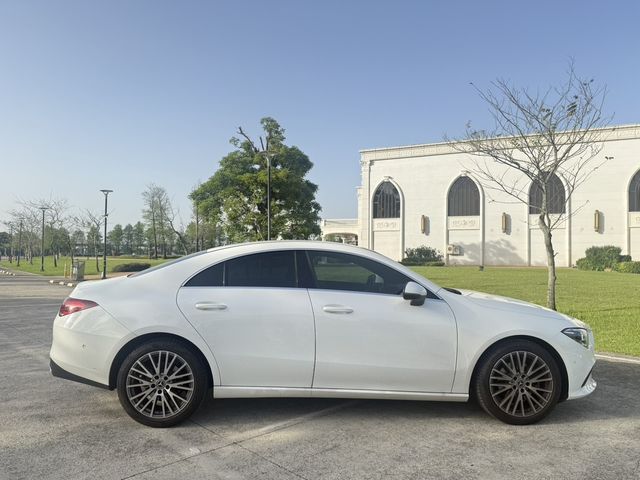 M-BENZ賓士 CLA200  第5張相片