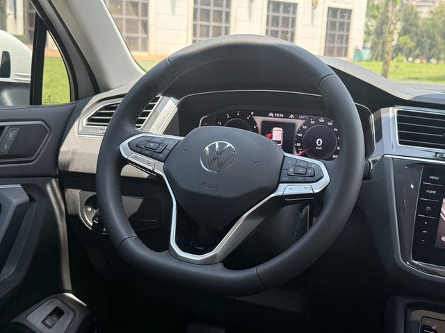VOLKSWAGEN福斯 TIGUAN  第8張相片