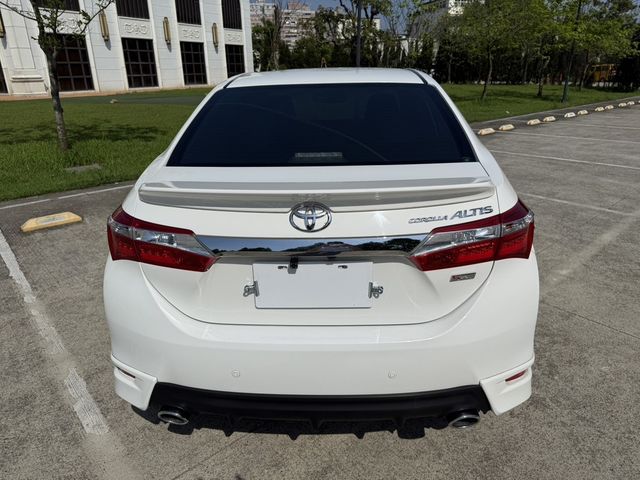 TOYOTA豐田 ALTIS  第4張相片