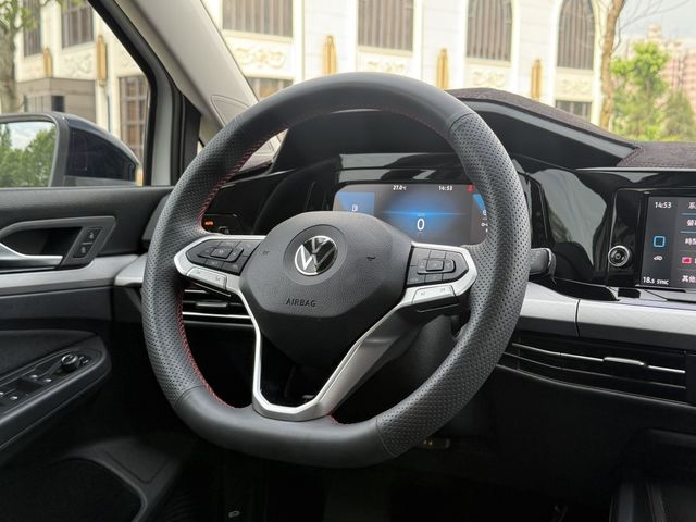 VOLKSWAGEN福斯 GOLF  第7張相片