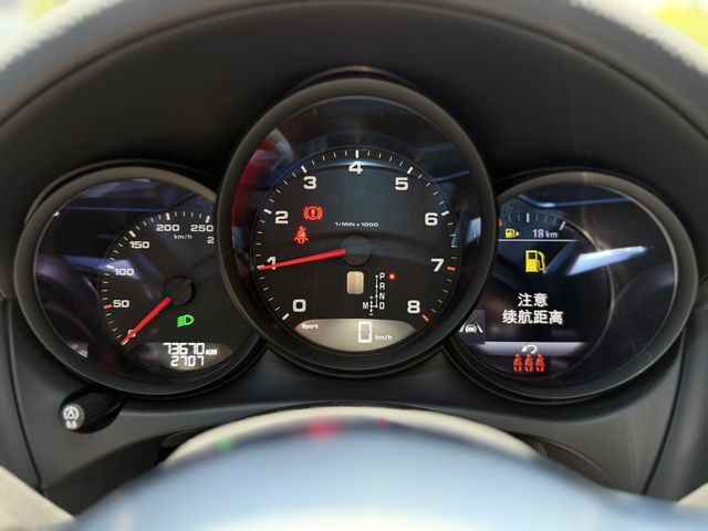 PORSCHE保時捷 MACAN  第12張相片