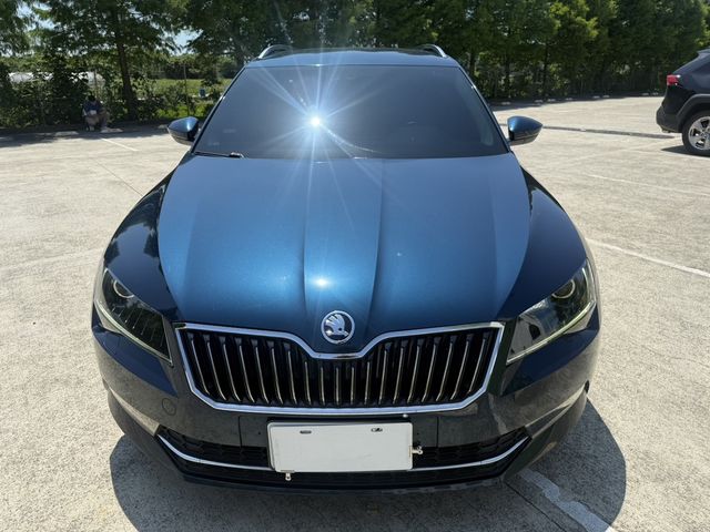 SKODA司科達 SUPERB COMBI  第3張相片