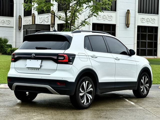 VOLKSWAGEN福斯 T-CROSS  第2張相片