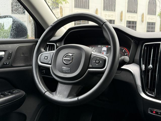VOLVO富豪 S60  第8張相片