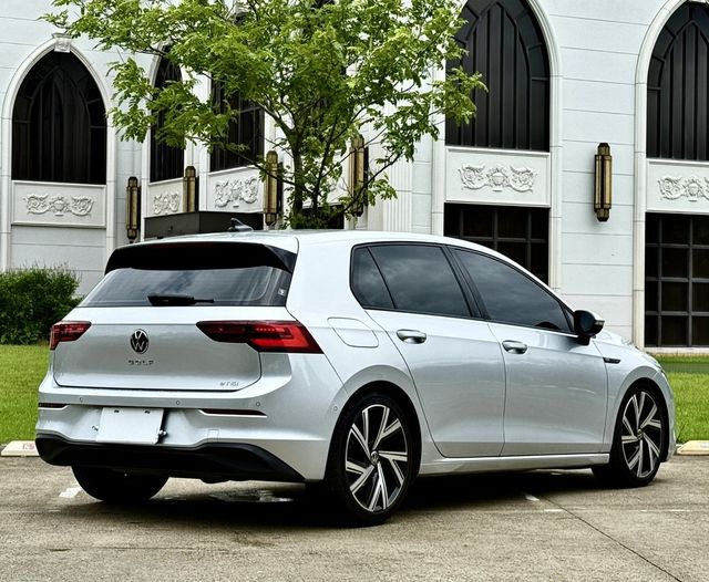 VOLKSWAGEN福斯 GOLF  第2張相片