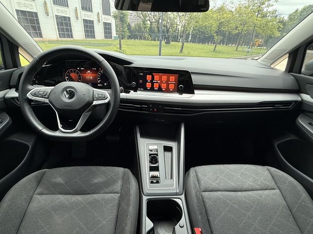 VOLKSWAGEN福斯 GOLF  第6張相片