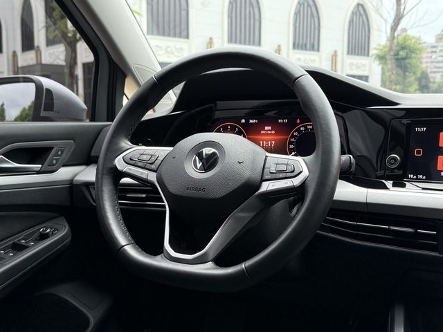 VOLKSWAGEN福斯 GOLF  第7張相片