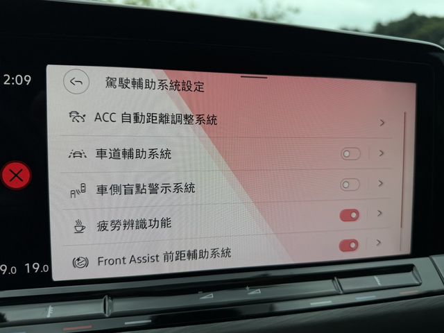 VOLKSWAGEN福斯 GOLF  第10張相片