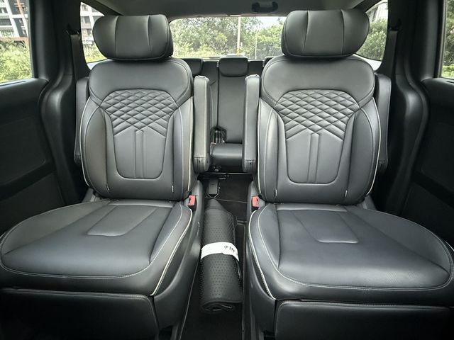 HYUNDAI現代 CUSTIN  第9張相片
