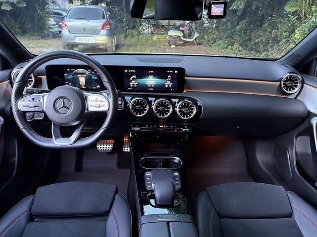 M-BENZ賓士 A180  第6張相片