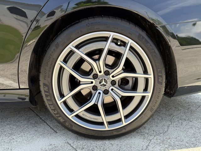 M-BENZ賓士 E200  第13張相片
