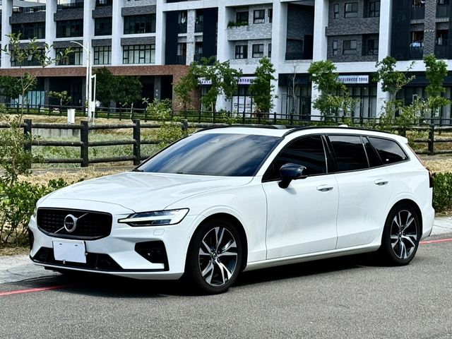 VOLVO富豪 V60  第1張相片