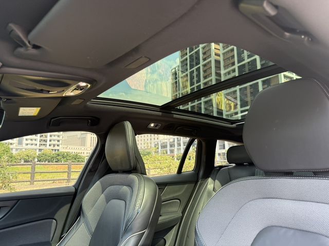 VOLVO富豪 V60  第14張相片