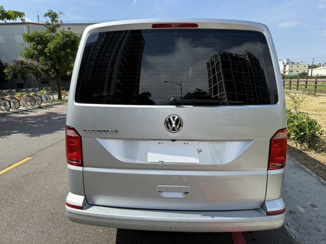 VOLKSWAGEN福斯 T6 CARAVELLE  第4張相片