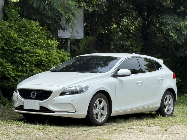VOLVO富豪 V40  第1張相片