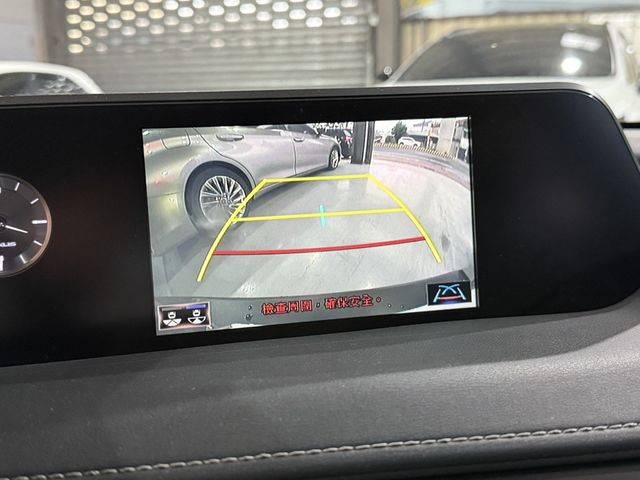 LEXUS凌志 UX200  第8張相片