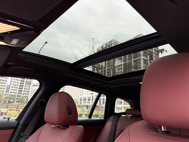 BMW寶馬 320I TOURING  第12張相片