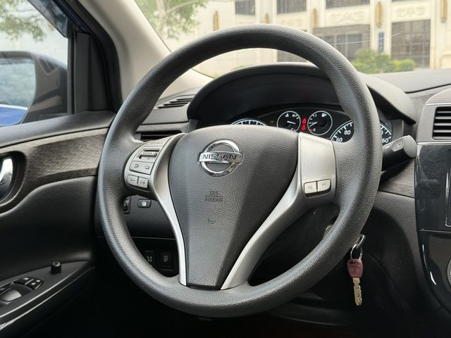 NISSAN日產 TIIDA  第9張相片