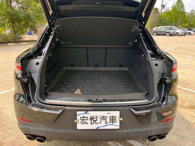 PORSCHE保時捷 CAYENNE  第15張相片
