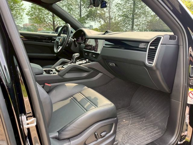 PORSCHE保時捷 CAYENNE  第17張相片