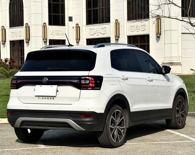 VOLKSWAGEN福斯 T-CROSS  第2張相片