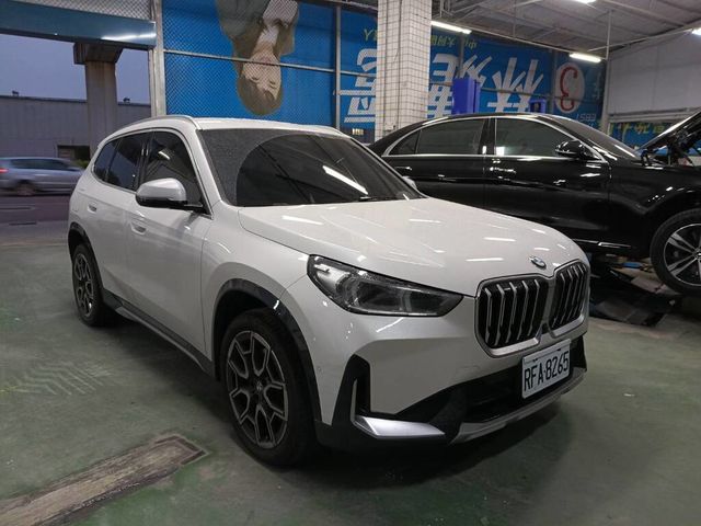 BMW寶馬 X1  第1張相片